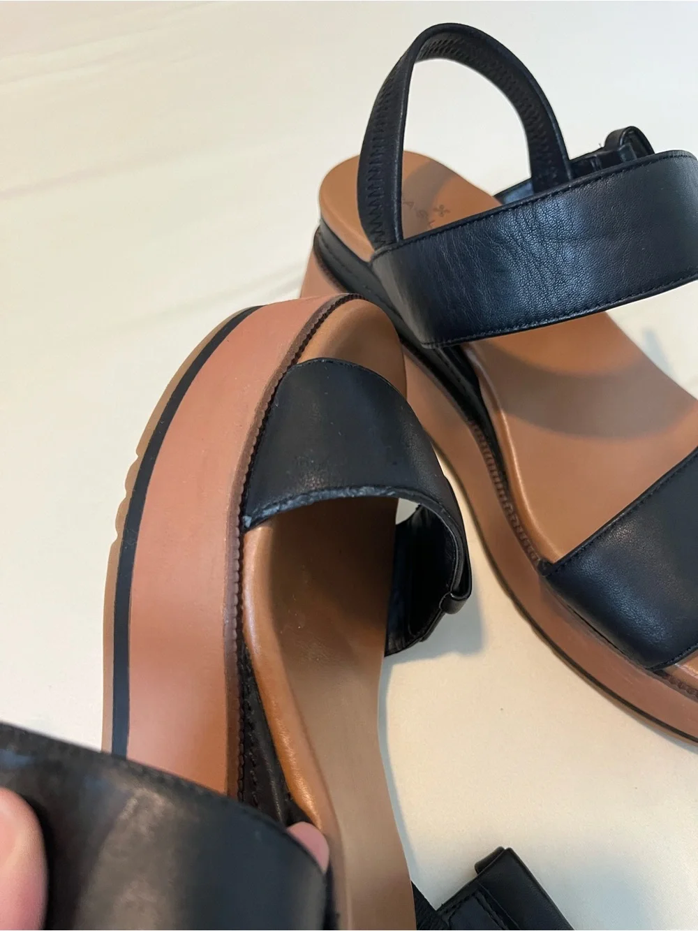 Caslon great preowned